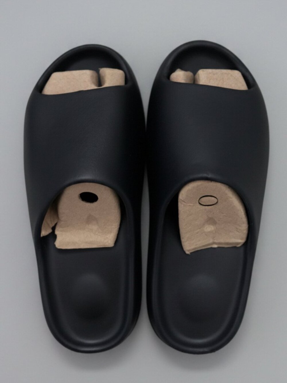 Authentic Yeezy Slide Onyx Black Size 14 Men YS-01 New Without Box